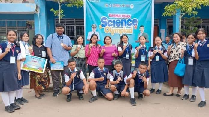 siswa_dan_guru_smpn_2_tarutung_raih_prestasi_di_lomba_posi