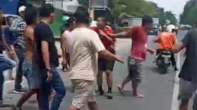 siswa_sma_geber_geber_motor_di_jalanan_dibubarkan_warga_1_orang_diamankan