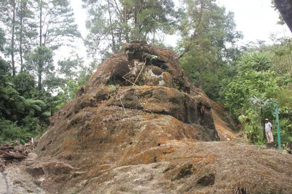 situs_cagar_budaya_megalitik_batu_gajah_di_simalungun_butuh_perhatian_pemerintah