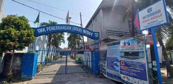 smk_penerbangan_tertua_di_kota_medan_wakasek_kita_jemput_bola