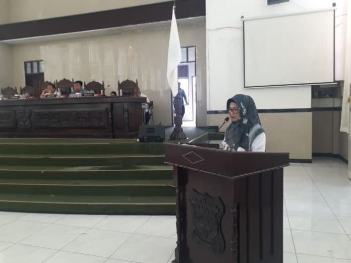 soal_istri_camat_siantar_marimbun_jadi_bacaleg_wali_kota_irit_bicara