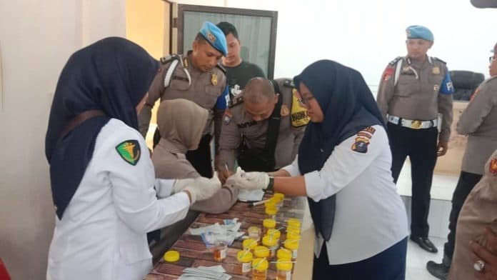 soal_narkoba_31_personel_polres_tanjung_balai_diperiksa_mendadak