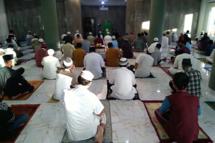 soal_sholat_jumat_bergelombang_dmi_segera_keluarkan_maklumat