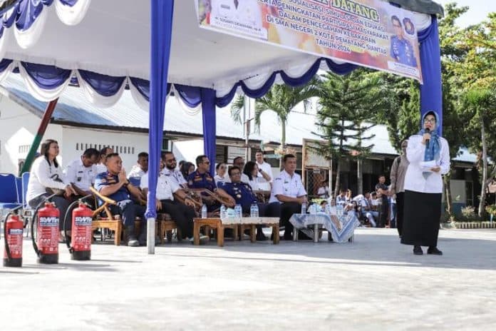 sosialisasi_dinas_damkarmat_pelajar_siantar_diajak_tanggap_antisipasi_kebakaran