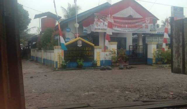 status_tersangka_kades_tanjungpurba_terancam_dipecat