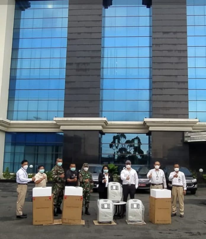 sttc_salurkan_bantuan_oxygen_concentrator_kepada_rumah_sakit_siantar_untuk_bantu_pasien_covid_19