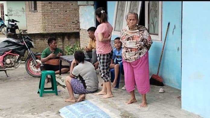 suami_bunuh_istri_saat_live_karaoke_di_sergai_dikenal_pemalas_dan_berperilaku_kasar