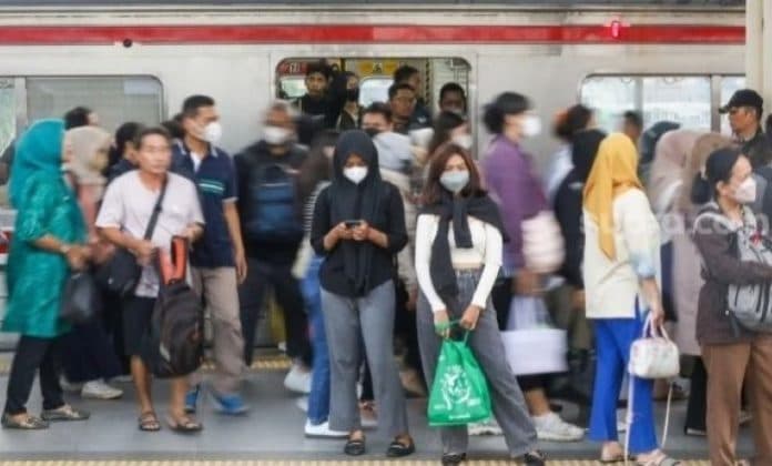 subsidi_tarif_krl_berbasis_nik_batal_diterapkan_tahun_depan