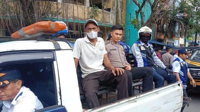 sukseskan_kebijakan_gratis_parkir_dishub_medan_bersama_polrestabes_aktif_razia_jukir