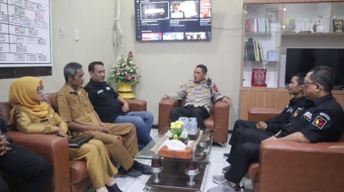 sukseskan_pemilu_2024_kapolres_siap_berkolaborasi_dengan_bawaslu_pematang_siantar