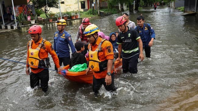 sulsel_dilanda_banjir_dan_longsor_dua_anak_meninggal_dunia