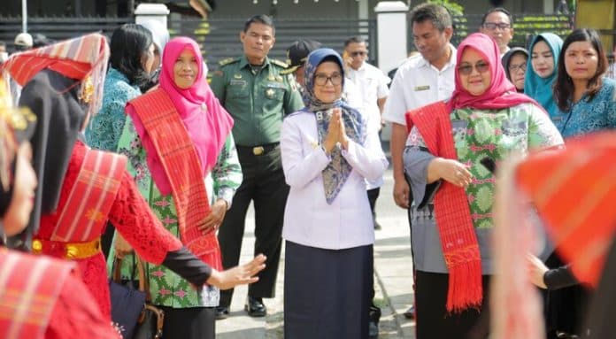 susanti_pendidikan_dan_pembinaan_terus_menerus_akan_terbentuk_generasi_emas_indonesia