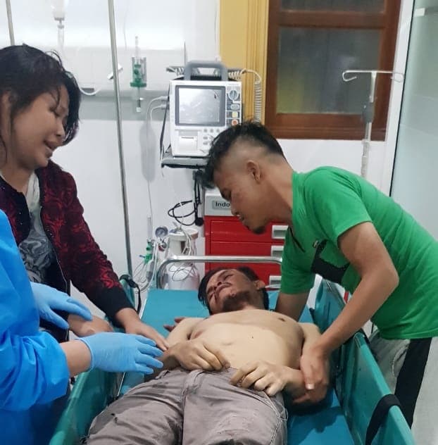 tabrak_pick_up_parkir_pengendara_sepeda_motor_tewas_di_siborongborong