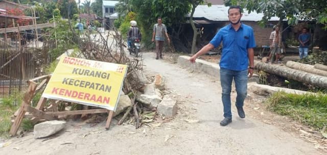 tak_ada_rambu_di_proyek_supir_kesal_mobil_harus_trek_panjang