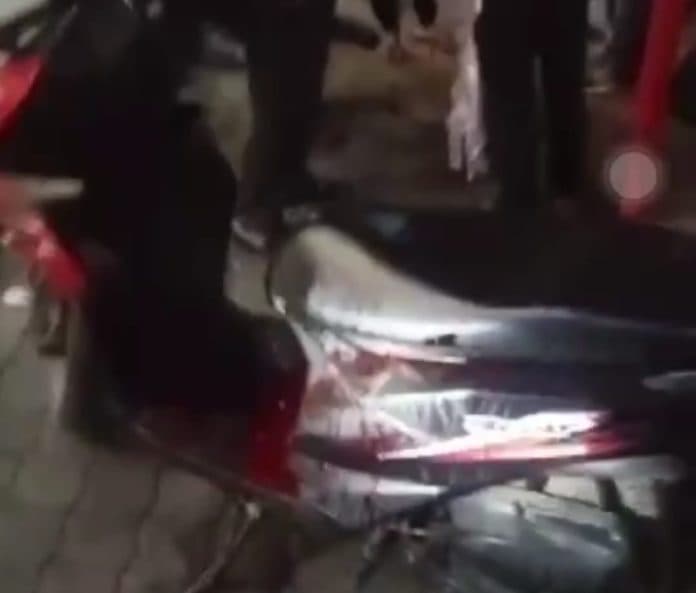tak_ada_yang_mau_nolong_setelah_ditikam_otk_pengendara_sepeda_motor_kehabisan_darah_di_jalan_ayahanda