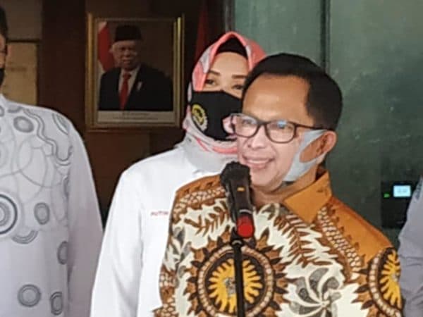 tak_atur_new_normal_secara_detail_mendagri_dikritik_warga