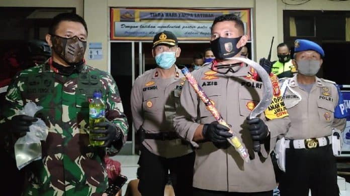 takbir_keliling_12_pemuda_bawa_sajam_dan_miras_diamankan_polres_depok