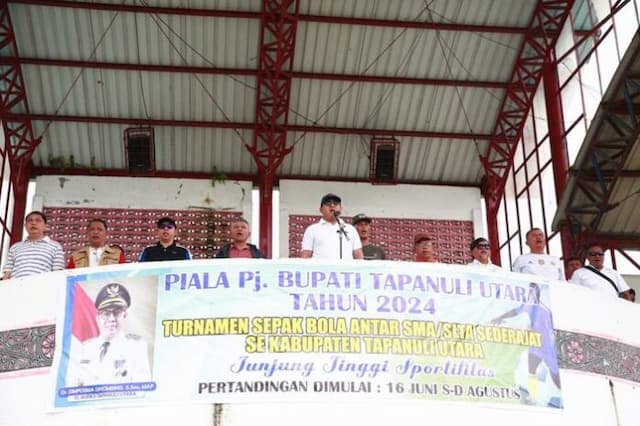 tanpa_apbd_sepakbola_antar_pelajar_dan_lomba_jalan_santai_dipertanyakan_warga_taput