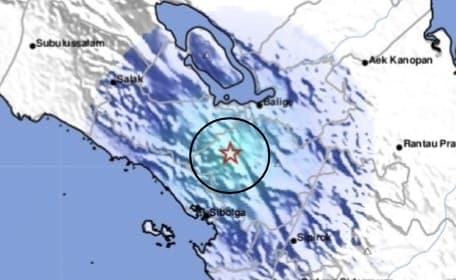 tarutung_dan_sipahutar_diguncang_gempa_tektonik_berkekuatan_38_magnitudo