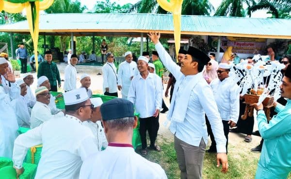 tasyakuran_sambut_249_jemaah_haji_batu_bara_kembali_dengan_selamat