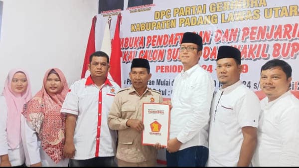 tekad_majukan_paluta_m_iqbal_harahap_mendaftar_bacalon_bupati_ke_7_partai