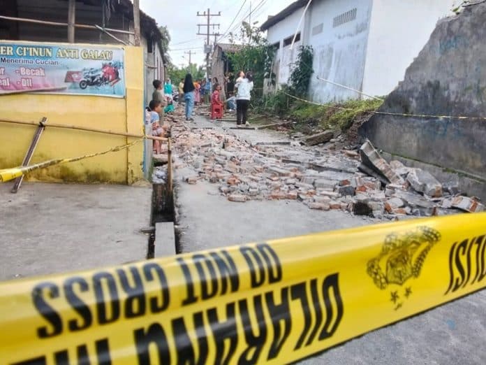 tembok_spbu_yang_tewaskan_dua_orang_di_pancur_batu_ini_kata_warga