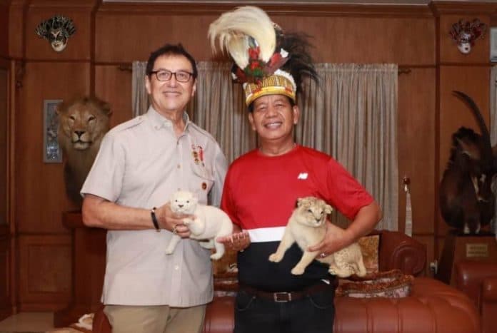 temui_dr_h_rahmat_shah_bupati_radiapoh_rencanakan_bangun_taman_hewan_di_simalungun