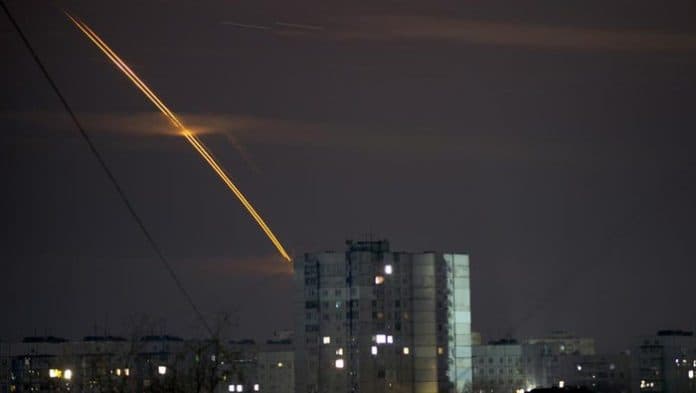 terbaru_rusia_kembali_hantam_ukraina_31_orang_terluka