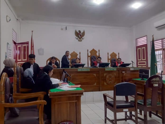 terdakwa_perdagangan_burung_kakatua_jambul_kuning_dituntut_25_tahun_penjara