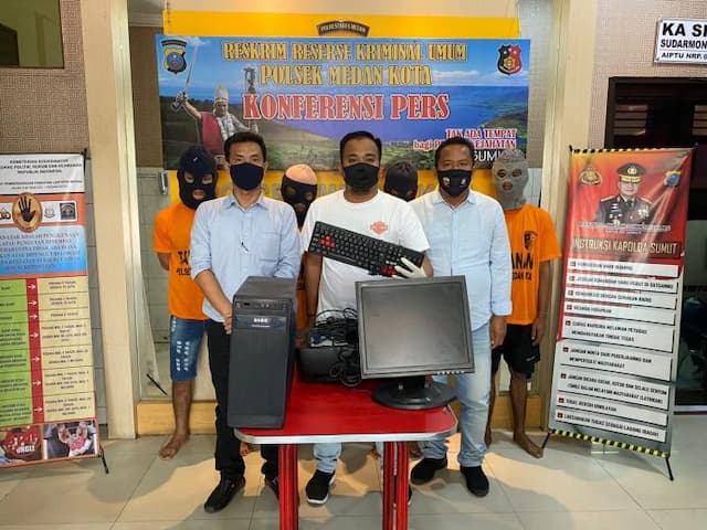 tergiur_lihat_komputer_dan_printer_5_remaja_bobol_kantor_notaris