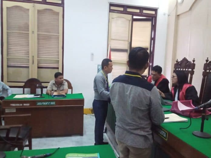 tergugat_datang_telat_sidang_perkara_pt_jbi_rp642_miliar_ditunda