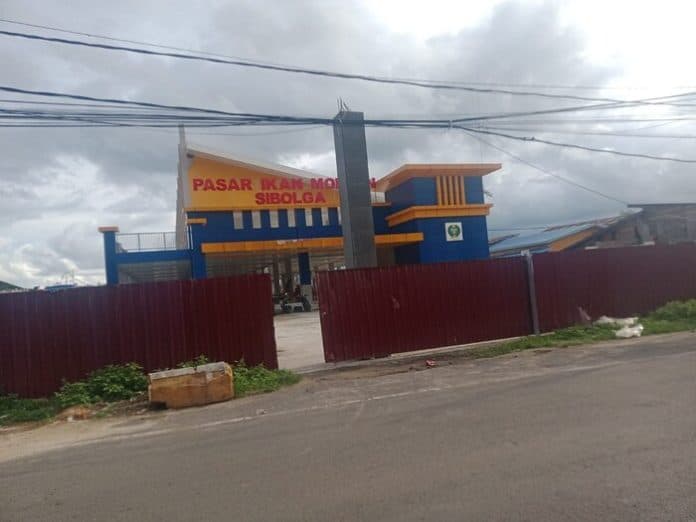 terkendala_seleksi_pedagang_pengoperasian_pasar_ikan_modern_sibolga_molor