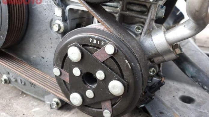 ternyata_2_komponen_ini_penyebab_mesin_mobil_bekas_overheat_terus_kalau_ac_hidup