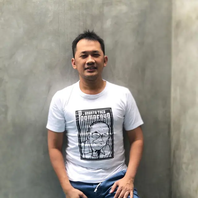 terpapar_covid_19_hanung_bramantyo_jalani_isolasi_bareng_2_putrinya