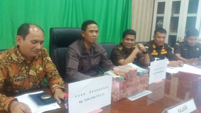 terpidana_kasus_simadu_di_samosir_kembalikan_uang_kerugian_negara