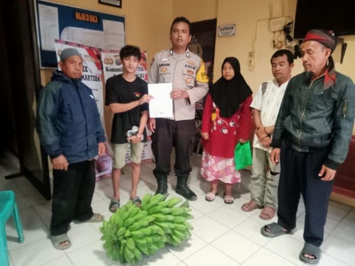 tertangkap_curi_pisang_pemuda_19_tahun_dimaafkan_pemilik