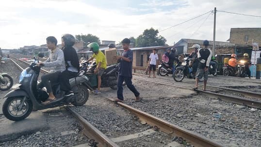 terungkap_wanita_yang_ditabrak_ka_di_jalan_padang_ternyata_warga_amplas