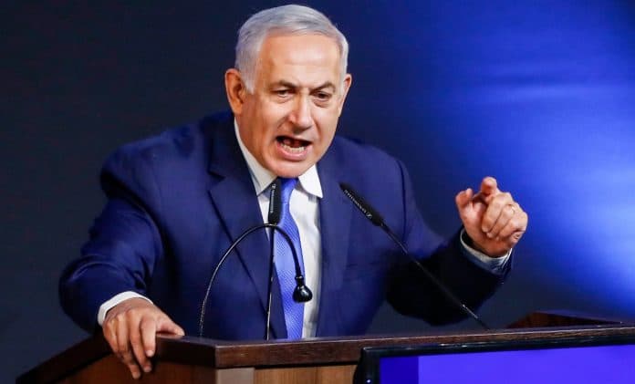 tiga_orang_ditangkap_pasca_dua_bom_suar_mendarat_di_dekat_rumah_netanyahu