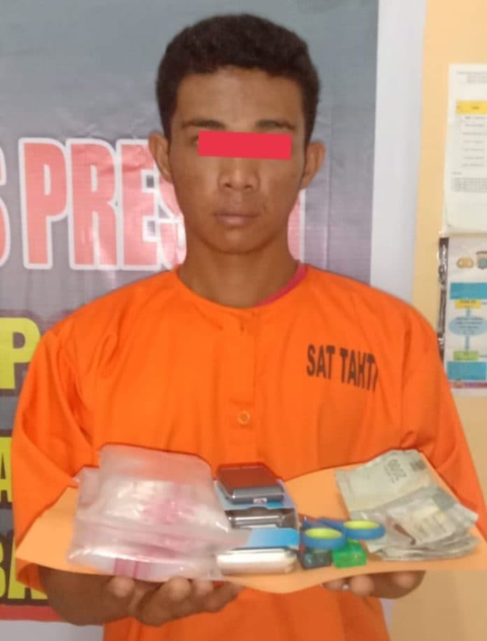 tiga_pengedar_sabu_di_tapteng_diringkus_polisi