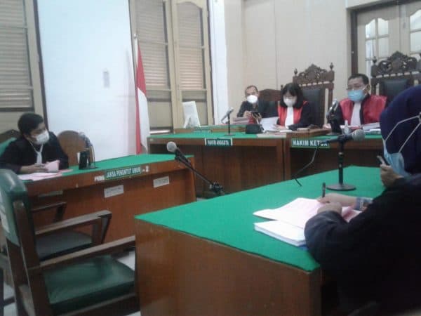 tiga_terdakwa_jaringan_ganja_antar_provinsi_lolos_dari_hukuman_seumur_hidup
