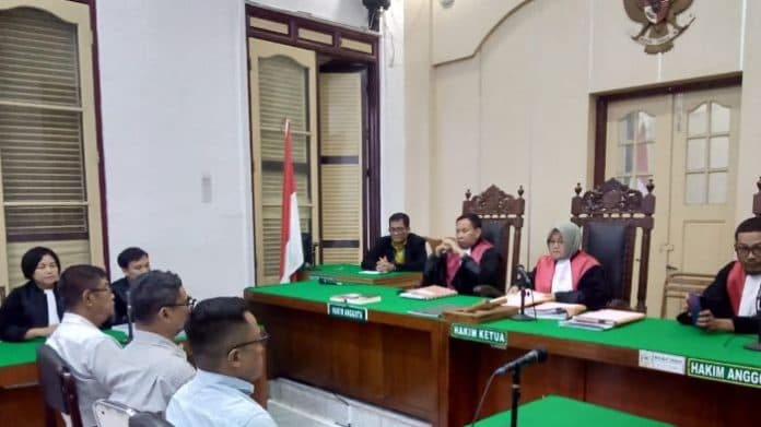tiga_terdakwa_kasus_korupsi_blu_rsup_h_adam_malik_medan_dituntut_bervariasi