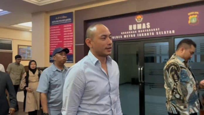 tiko_aryawardhana_minta_bcl_jangan_dikaitkan_dengan_penggelapan_dana