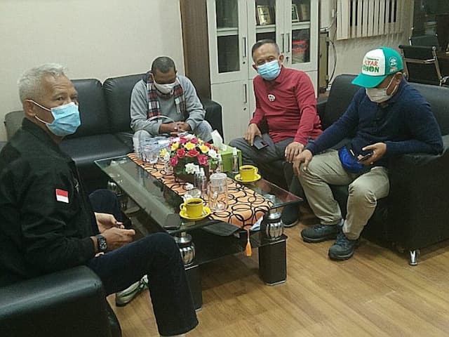 tim_intel_kejatisu_tangkap_dpo_korupsi_irigasi_di_siborong_borong