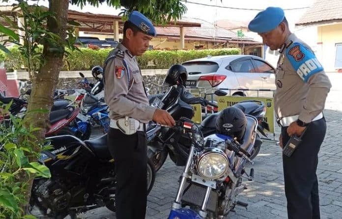tim_patroli_presisi_labuhanbatu_amankan_anggota_geng_motor
