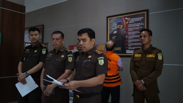 tim_tabur_kejatisu_bekuk_terpidana_penggelapan_rp3_miliar