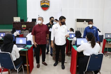 tinjau_peserta_skd_cpns_pemko_siantar_ini_pesan_wali_kota