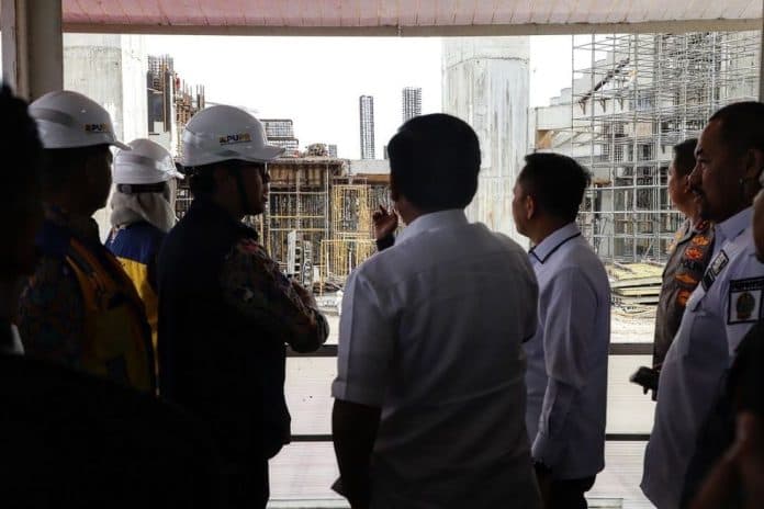 tinjau_venue_pon_bersama_menko_polhukam_fatoni_rampung_akhir_bulan_ini