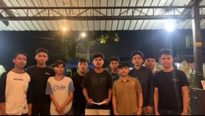 tolak_segala_bentuk_kekerasan_aliansi_mahasiswa_uinsu_tuntungan_gelar_aksi_damai