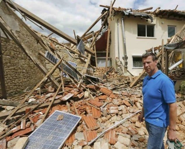 tornado_mengamuk_di_jerman_1_tewas_dan_40_luka_luka