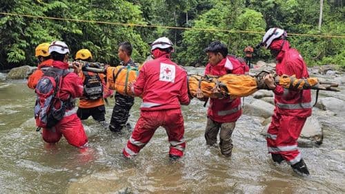 total_13_orang_meninggal_dunia_dalam_longsor_tambang_di_solok